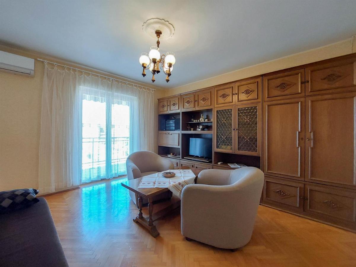 Apartments Nikola Punat Bagian luar foto