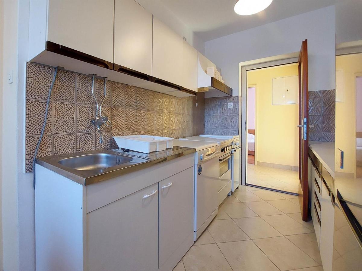 Apartments Nikola Punat Bagian luar foto