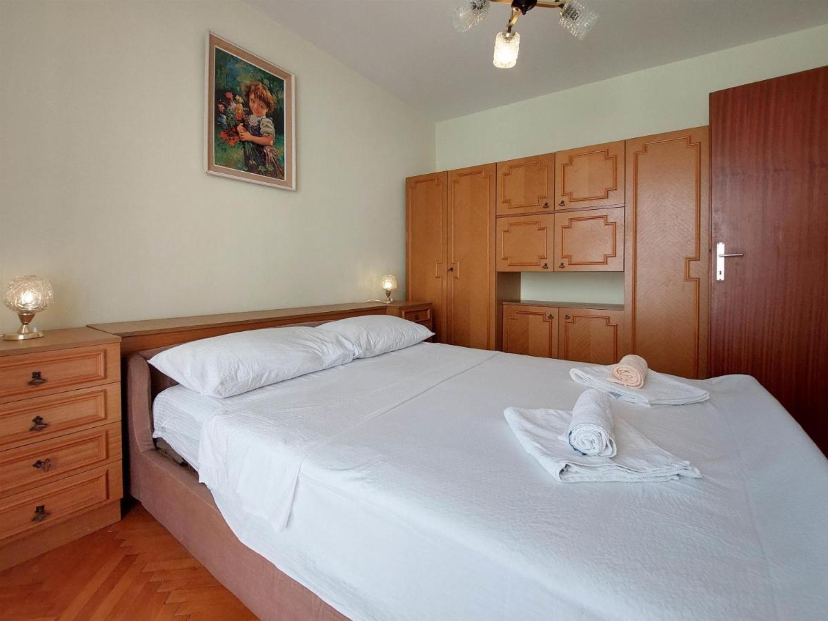Apartments Nikola Punat Bagian luar foto