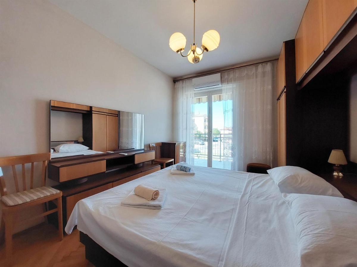 Apartments Nikola Punat Bagian luar foto