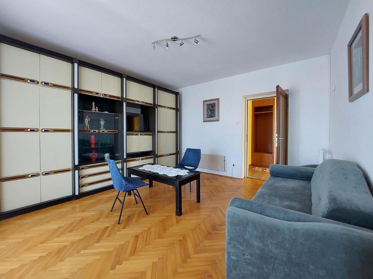 Apartments Nikola Punat Bagian luar foto