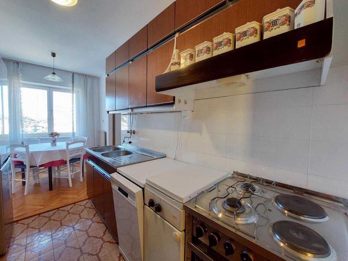 Apartments Nikola Punat Bagian luar foto