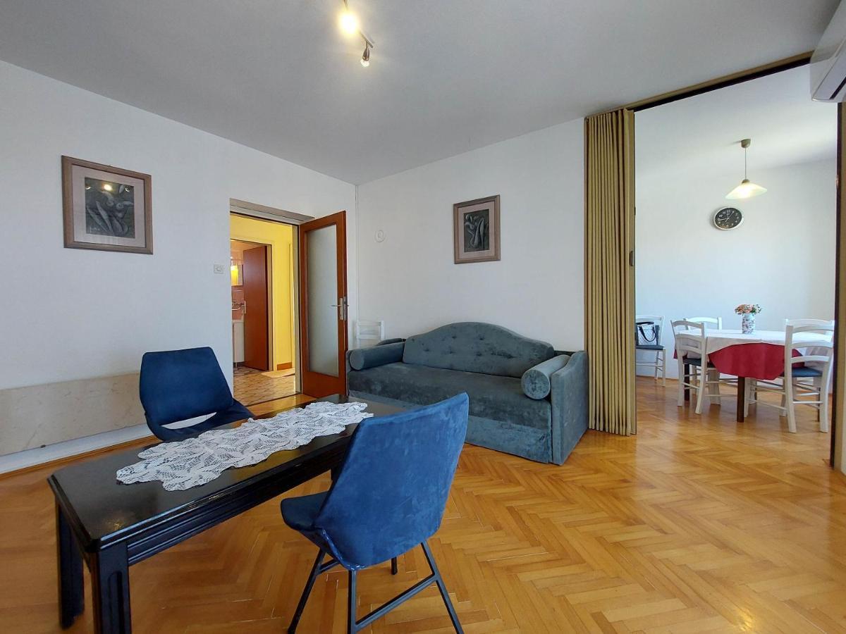 Apartments Nikola Punat Bagian luar foto