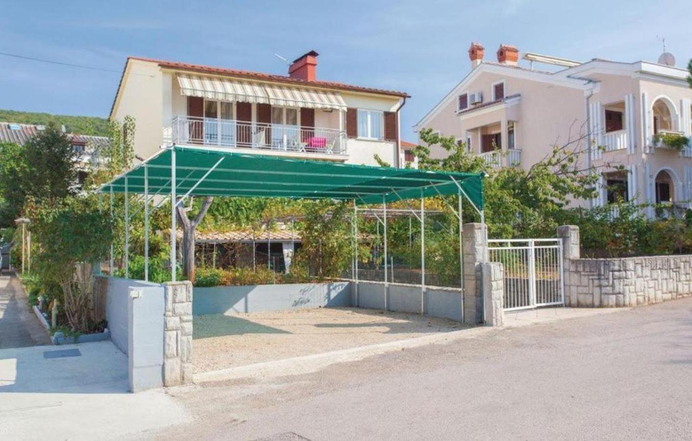 Apartments Nikola Punat Bagian luar foto