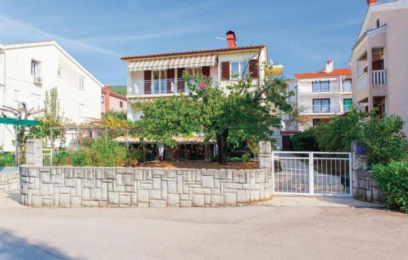Apartments Nikola Punat Bagian luar foto